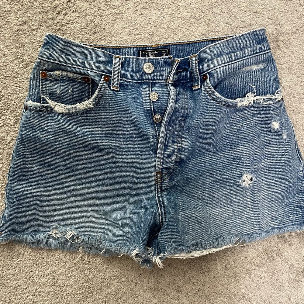High rise Abercrombie shorts!